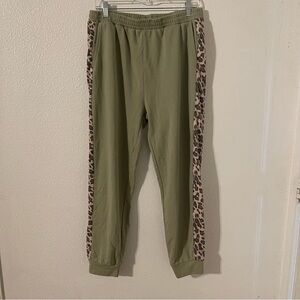 Umgee Women’s Green with Animal Print Sweatpants Sizes XL